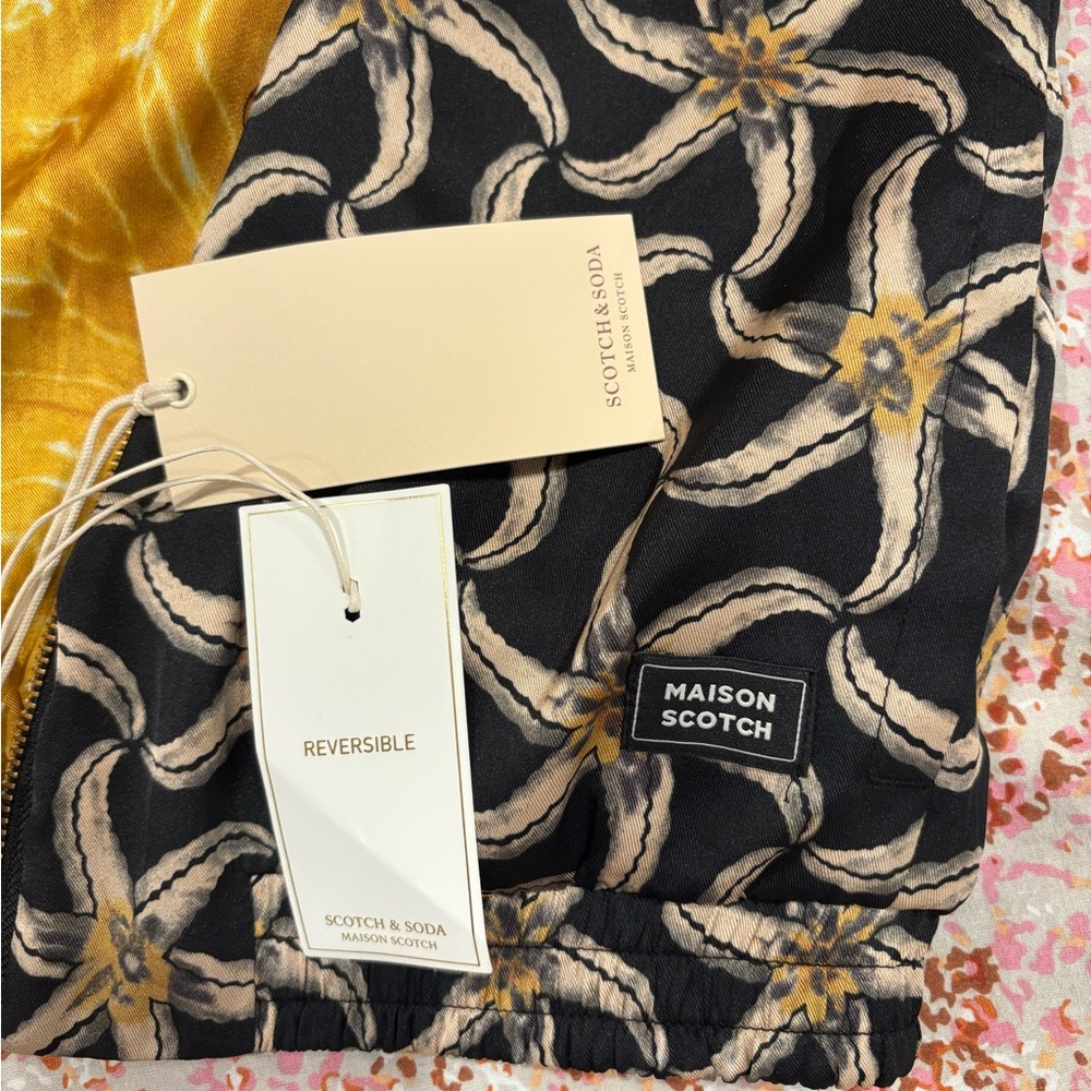 Scotch & Soda Reversible Black and Yellow Bomber Jacket - Picture 3 of 13
